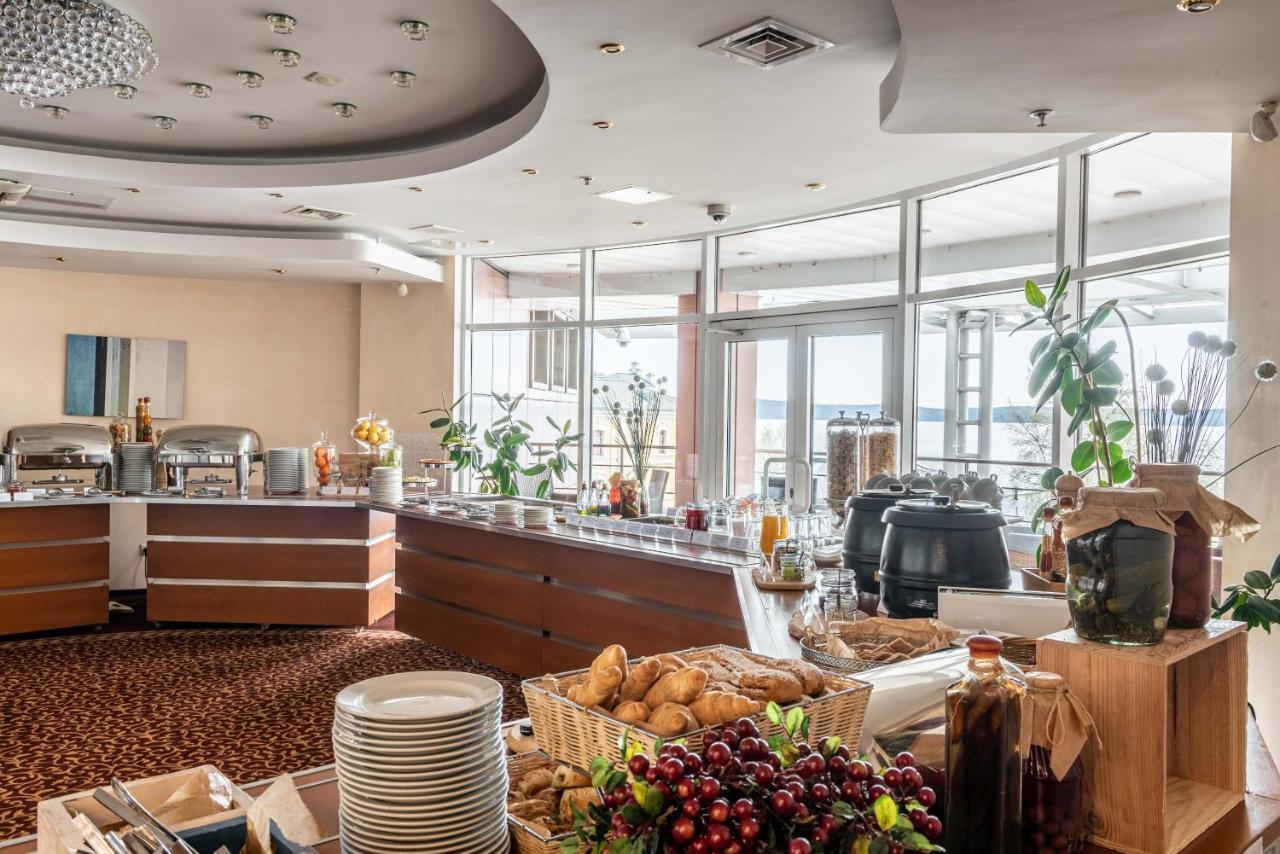 Cosmos Petrozavodsk Hotel Zewnętrze zdjęcie